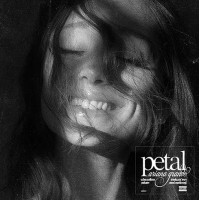 Ariana Grande - Petal
